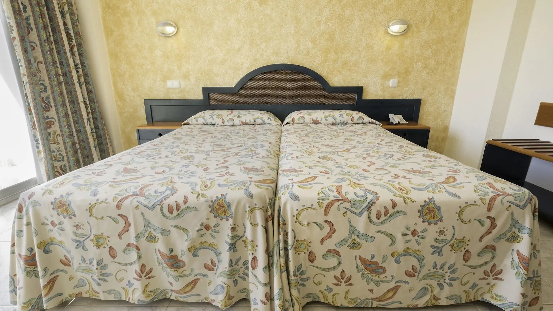 Hotel Moon Dreams Coral Beach Es Cana 3*,  Spanien